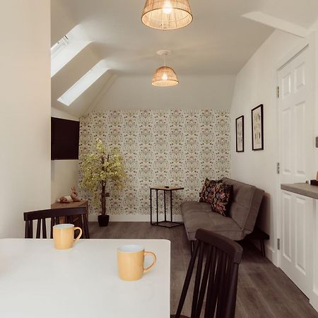 Lowbell House London Colney ภายนอก รูปภาพ
