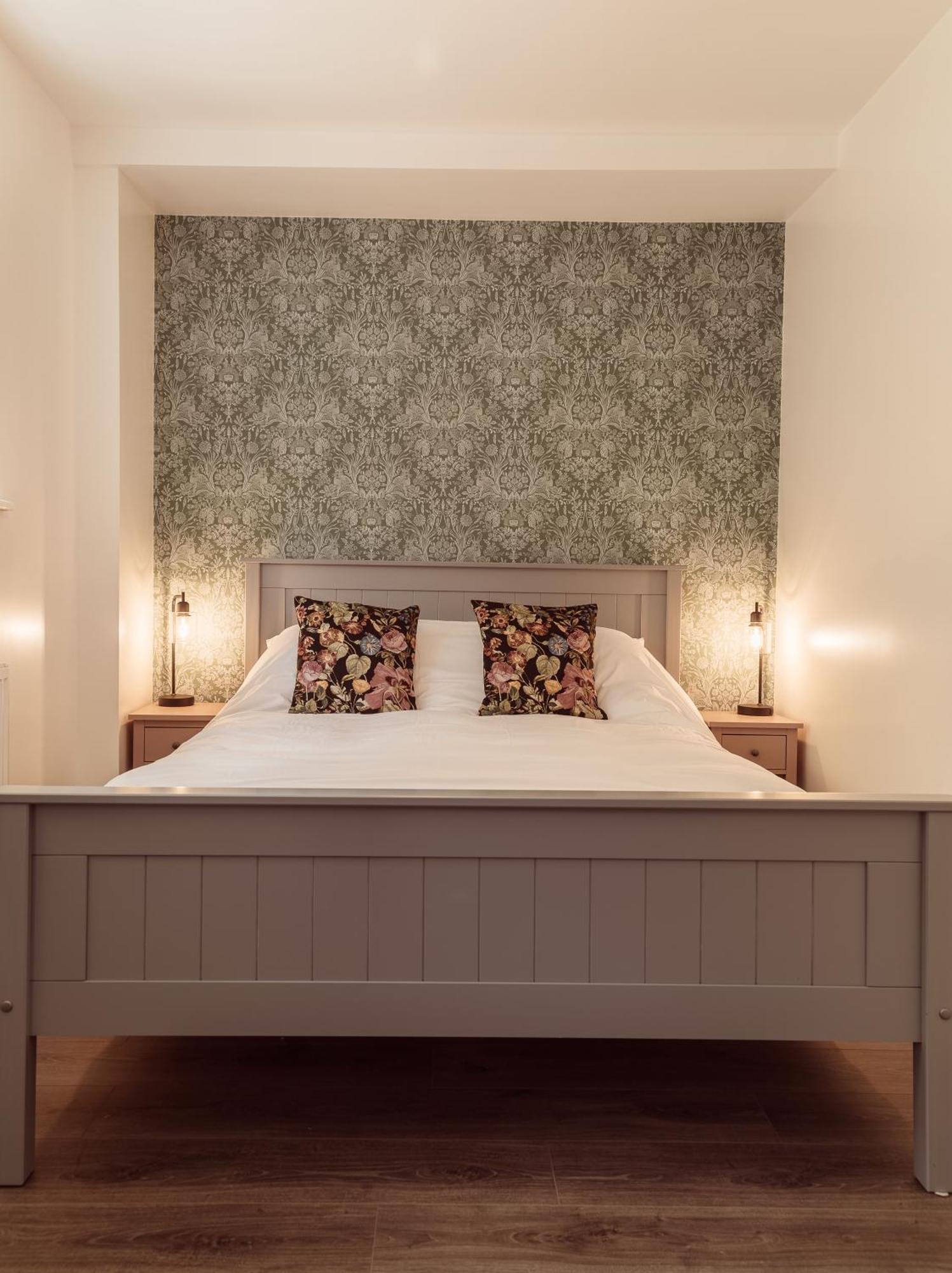 Lowbell House London Colney ภายนอก รูปภาพ